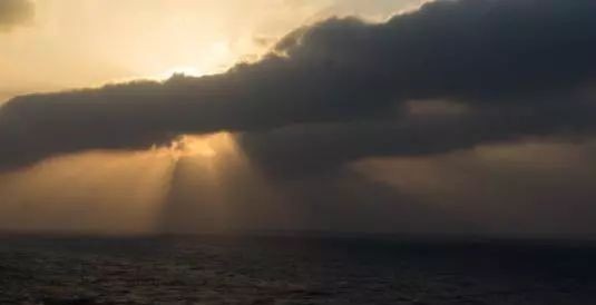 折槛|烟雨夜读 折槛朱云头未白