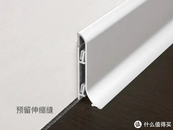 暖气片|杜绝被忽悠,暗藏或不装踢脚线看似“精致”,实则“鸡肋”