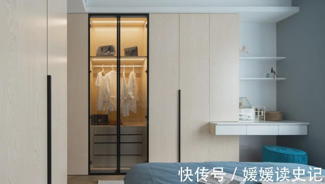 墨菲|80㎡现代简约,餐厅、书房、客卧三合一,高颜值拼色墙时髦有腔调