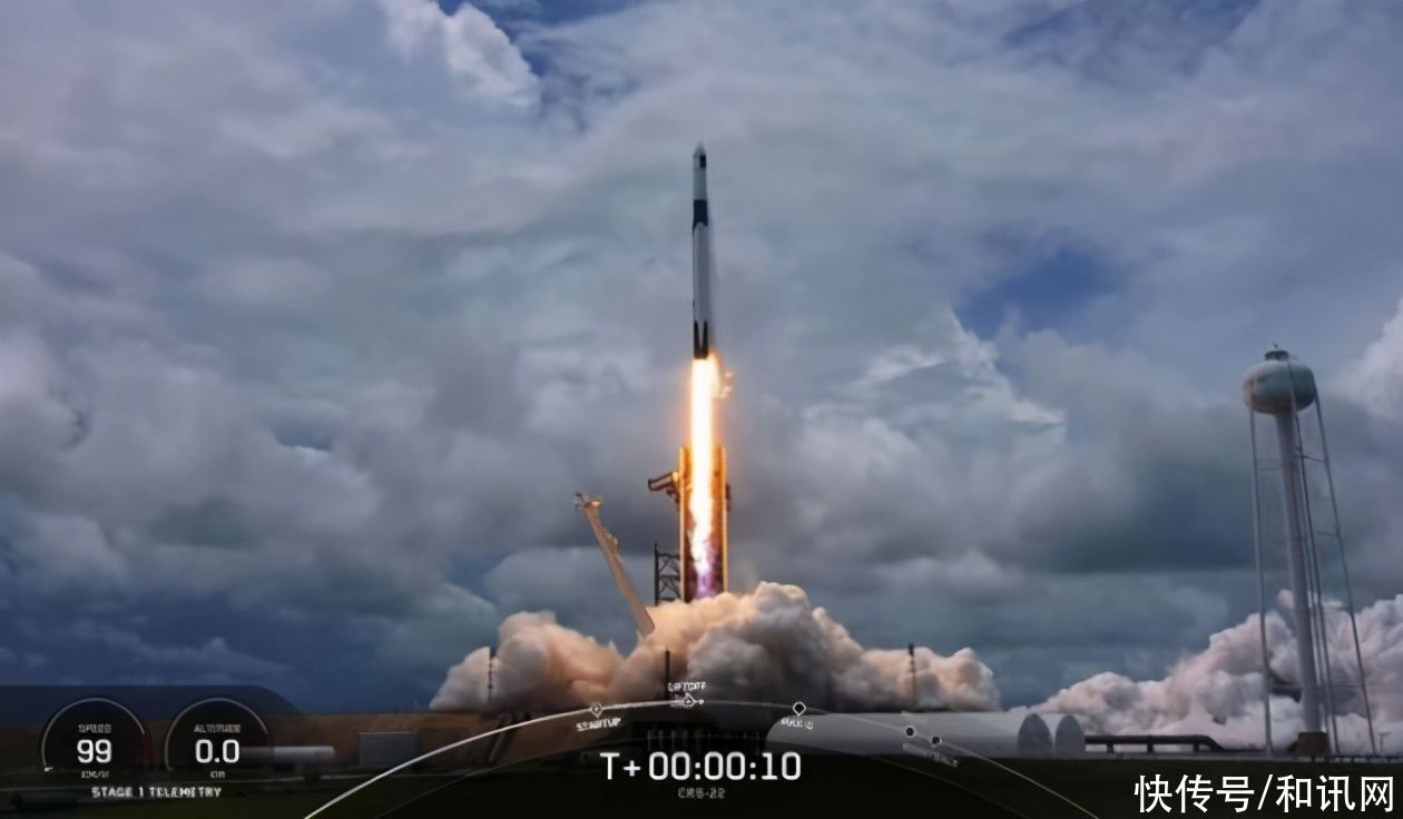 马斯克 马斯克继续太空梦想！SpaceX成功发射货运龙飞船：向空间站运送3311公斤补给，包含新太阳能电池板