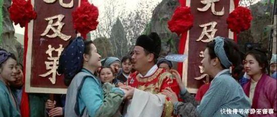 八十二岁老翁考中状元,骑马游街作了副对联,千古无人超越!