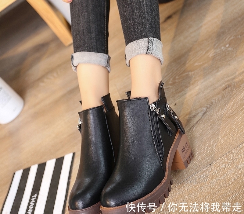 短靴女鞋|大年初一,小红穿这“欧式”高跟鞋,袅袅婷婷,一下子就把我迷倒