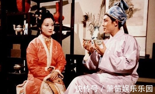 平儿#王熙凤和贾琏午休后,为何要用一盆水?黛玉午后洗澡的举动是答案