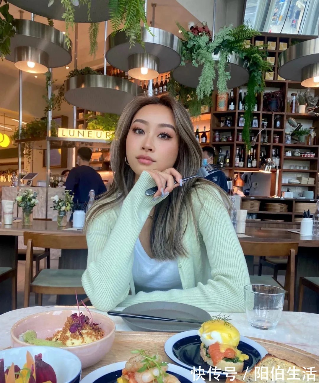 元气满满 是时候染发了!今夏流行这6款发色,太显白了