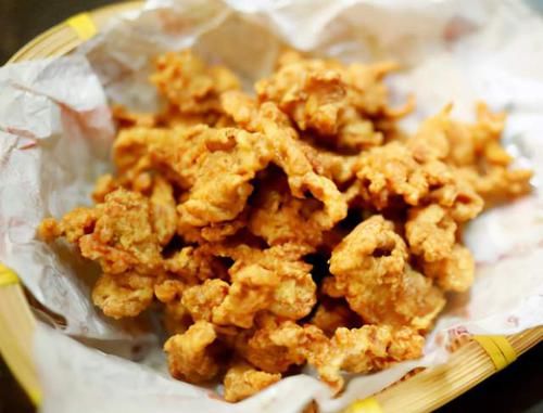 炸小酥肉时，别直接裹淀粉糊，掌握这3点，酥肉外酥里嫩还不腥