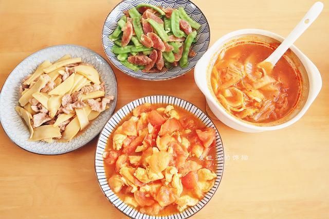 鸭脚煲|一家3口的晚餐，晒到朋友圈火了，网友：家的味道，不剩菜不浪费