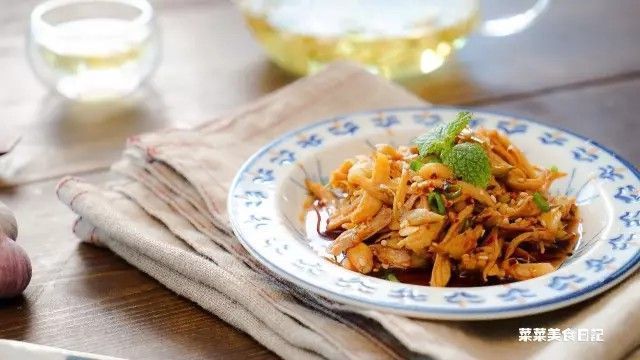 鸡蛋别再炒番茄了！现在流行炒它，搭配起来惊艳10倍