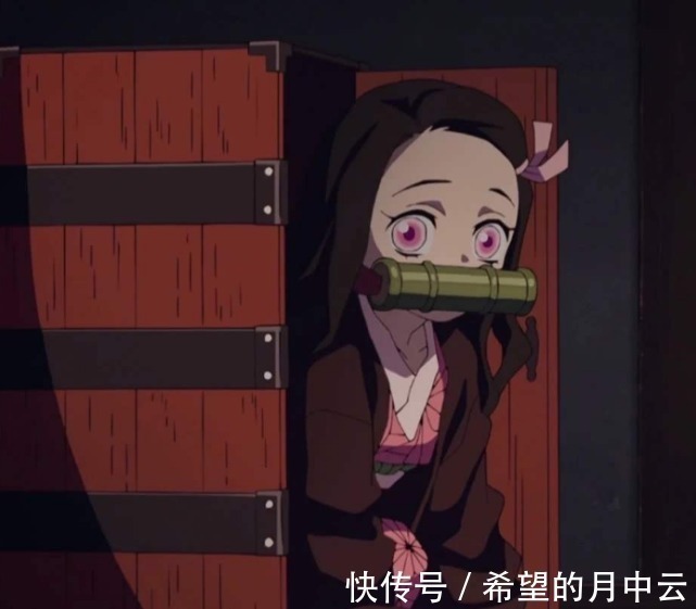 新一君|3种极端祢豆子cos,到底是女装大佬好看还是“祢豆子”好看