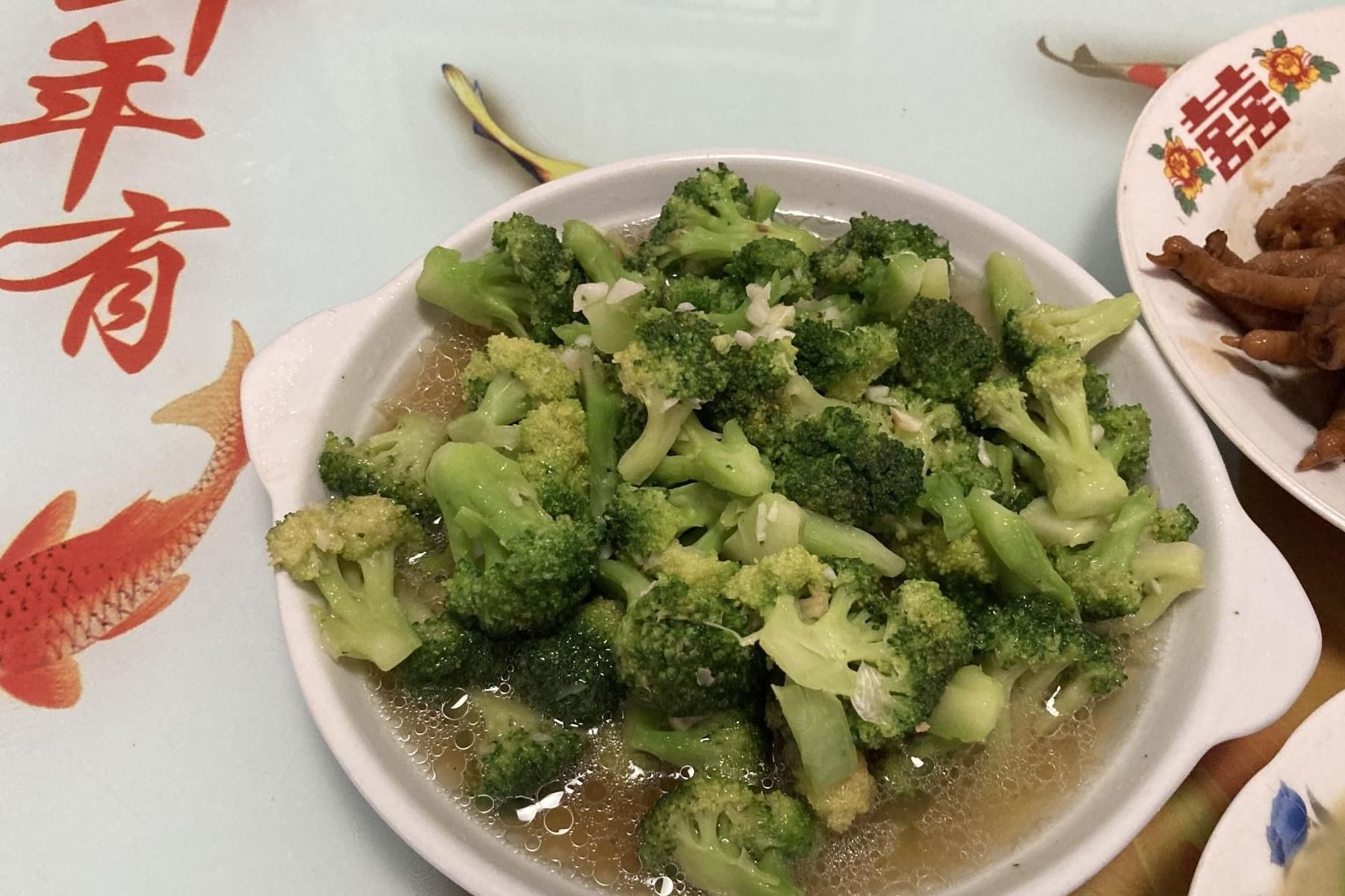 红烧|婆婆做的晚餐七菜一汤,天天吃到撑,网友:一个月的工资都吃光了