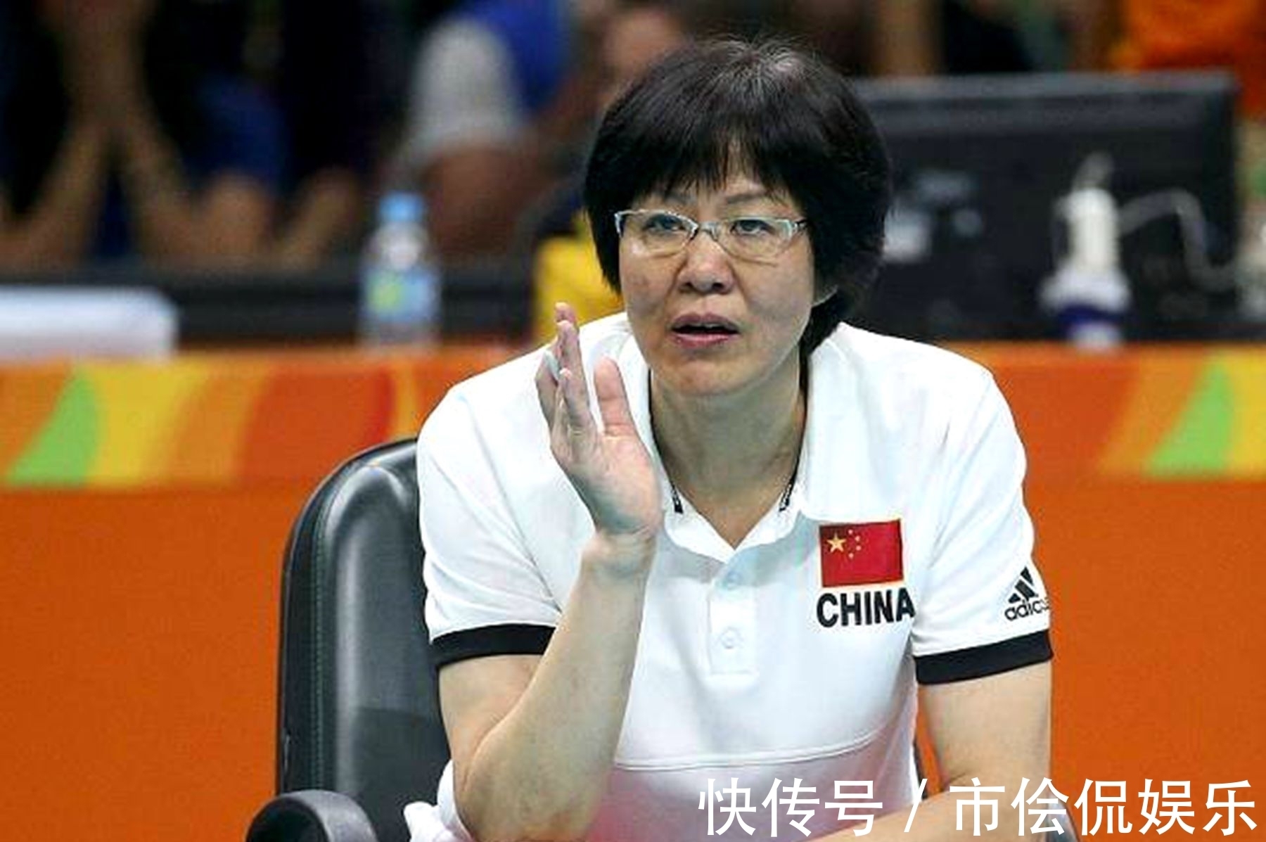 重金|郎平退休接到国外重金聘请任主教练，“要带就带中国女排”真霸气