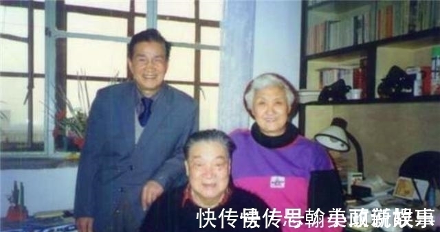 英文#白皇后,一个全身都是宝的女人,这个圈画的真圆!