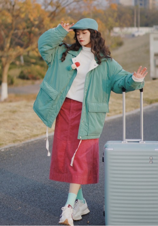 半身裙|小个子女生的冬季穿搭,羽绒服搭配半身裙显高显瘦,青春感满分!