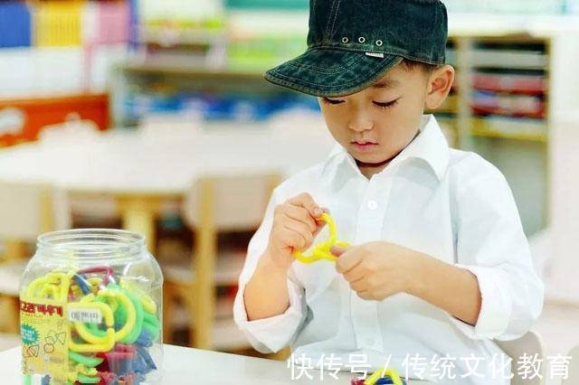 家庭教育|爸妈背熟5句话,经常说给孩子听,你会发现你的孩子也是一个天才