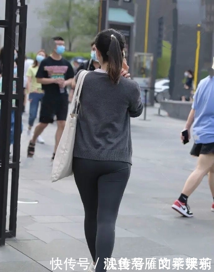 腿粗穿打底裤你没看错,时髦又显瘦,带你领略别样夏日