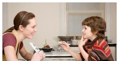 吼娃|为何父母再生气也不要“吼”孩子了?研究表明:可能不利于娃长高