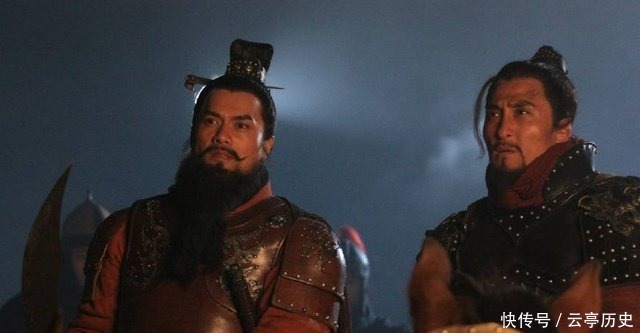 水浒最苦逼的1人,先后扶持晁盖宋江坐上第1把交椅,却也被这2人耽误