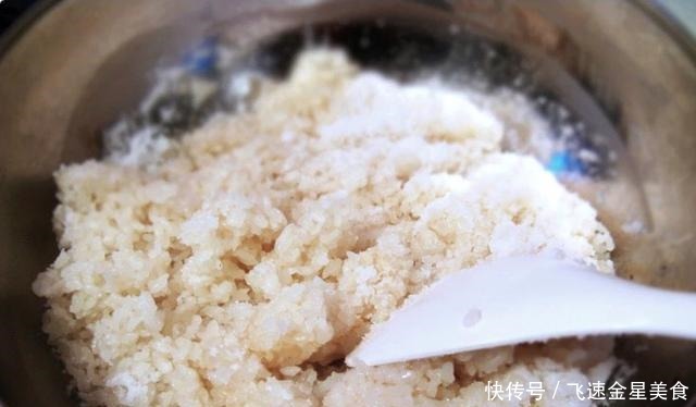 年夜饭，团圆别忘了吃它，加上果脯红豆沙上锅一蒸，比汤圆寓意好