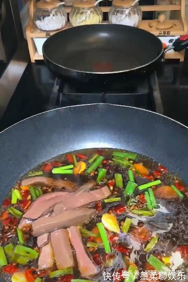 解毒|鸭香扑鼻，口感鲜嫩，补血解毒，不可多得的美味之家常鸭血！