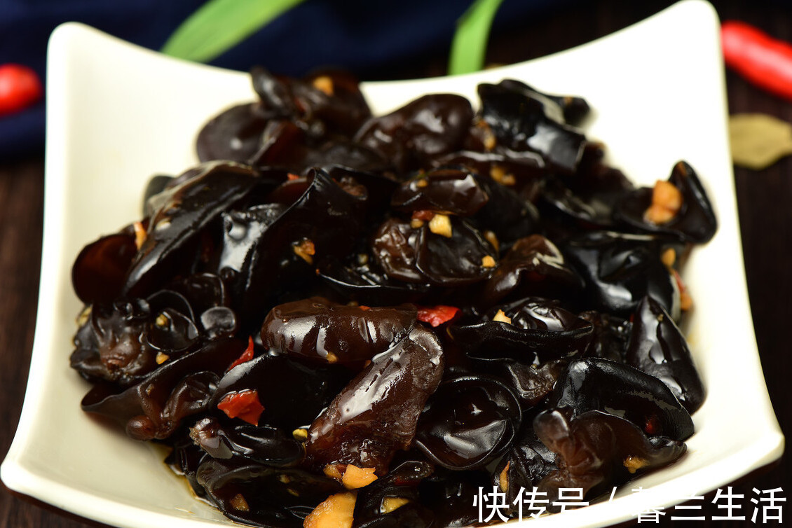 小苏打|泡发木耳，不要再用冷水了，大厨教你一招，泡发速度快，还很干净