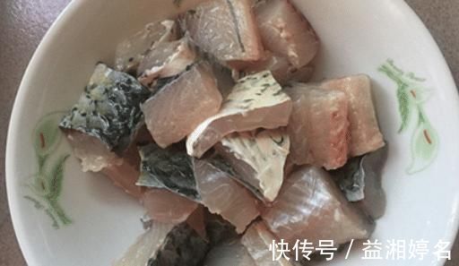 饭店的炸鱼块之所以好吃,只需这3招,金黄酥脆无腥味,简单实用