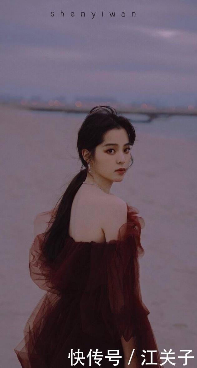 双马尾|别再披头散发了,今秋流行这3种“扎发发型”,简单自然易上手