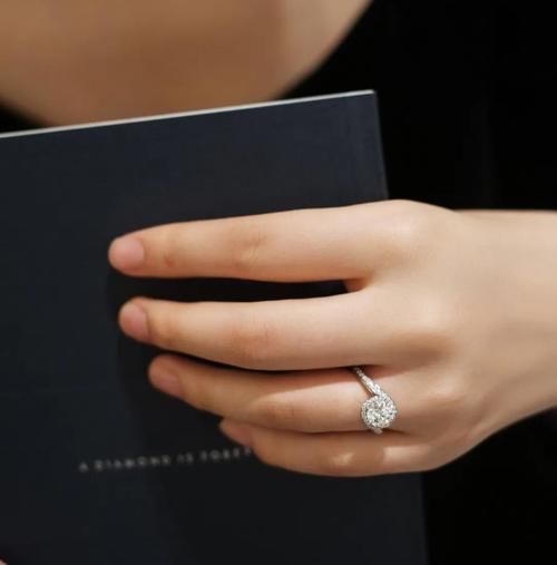 试戴了十只钻戒，分享一下选钻石的经验