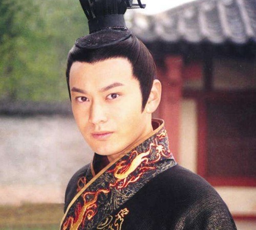 得意|皇亲上门,大臣一脸得意:你爷爷当过我家马车夫!皇亲脸色一沉