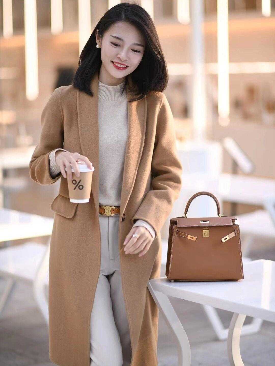 打底衫|这个冬季流行大衣配裤子,精神又气质,赶紧过来看看吧!