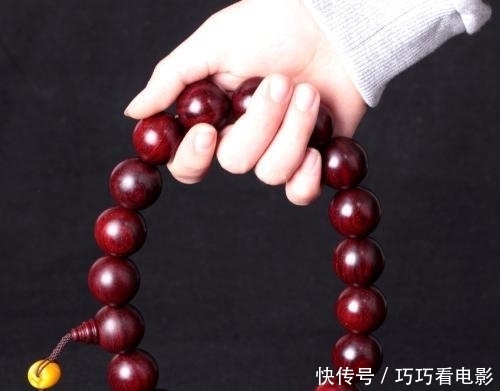 种烦恼|为什么得道高僧盘的都是手持,而不是手串?