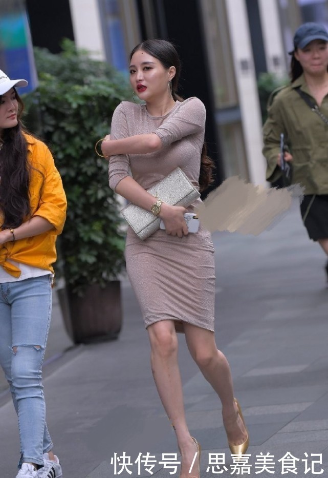 “纯金”打造的高跟鞋，从穿上那刻开始，就注定了你会万众瞩目