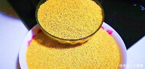 浓稠|熬小米粥时,直接下锅是不对的掌握3点,米粥浓稠米油多