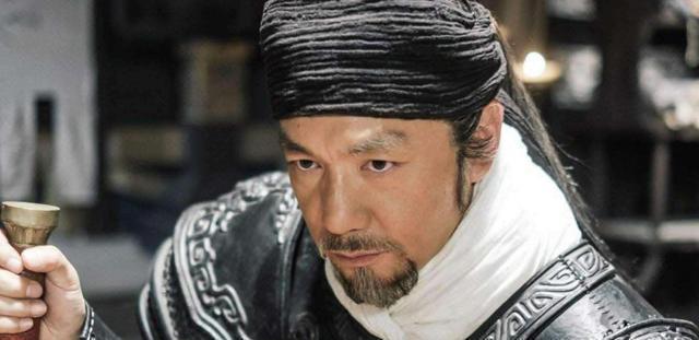 拖住|文官出身的张巡,在战场上却勇于武将,拖住了敌军的十几万大军