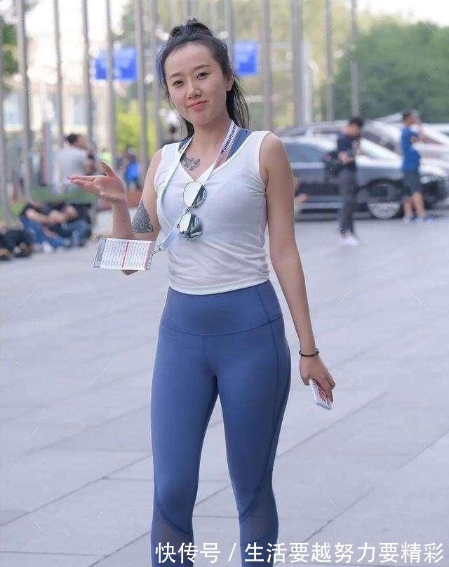 打底裤 洋气显瘦的打底裤穿搭彰显柔美气息,个性与气质并存,优雅美丽!