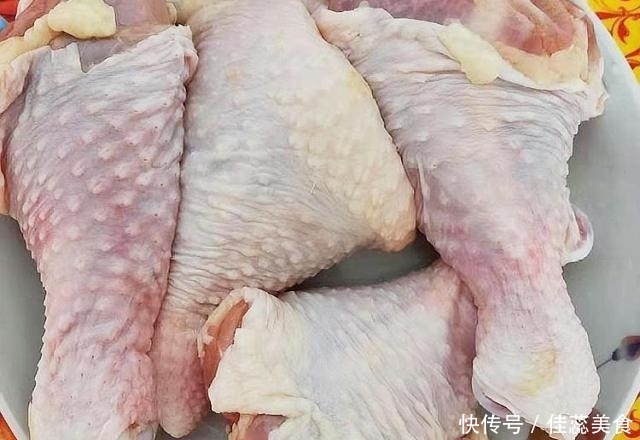 胶原蛋白|它是天然“雌激素”,女人常吃,皮肤粉嫩显年轻,40岁还是少女脸