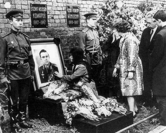 載人航天 首位死在太空的宇航員，返回時航天器失靈，返回艙從太空砸向地面