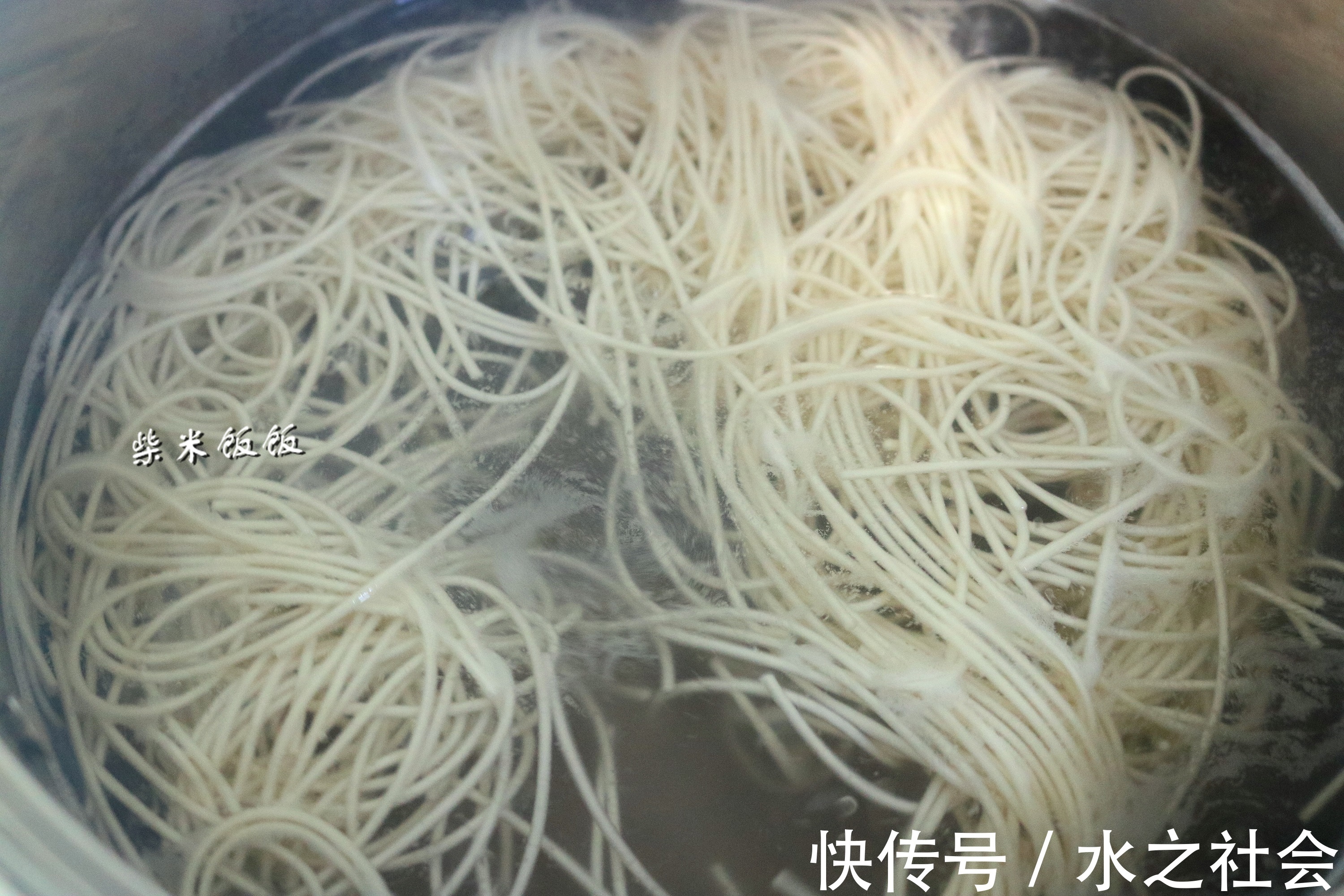 泡面|面条这样做太省事了，比煮泡面还快！美味好吃，早餐吃最快手
