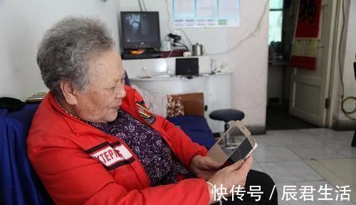 性能力|人开始变老后,身体会给出5个信号,想不服老都难了