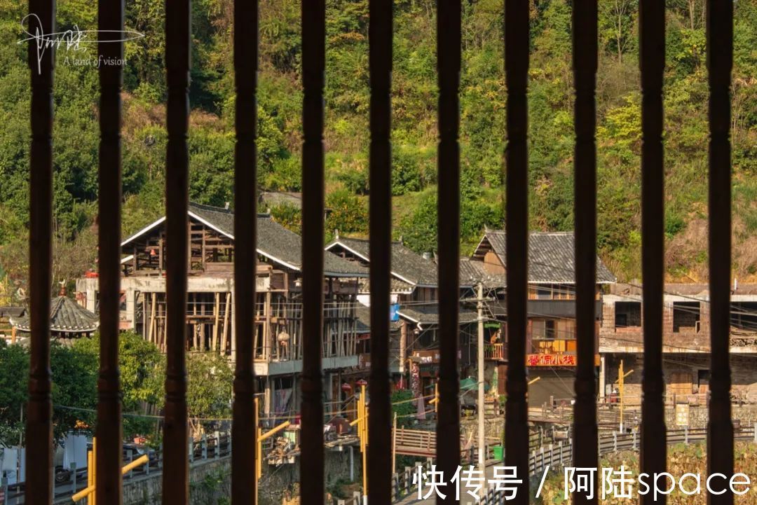 湘西|神秘的湘西腹地，这座没有一钉一卯的“係凤楼”，堪称建筑奇迹