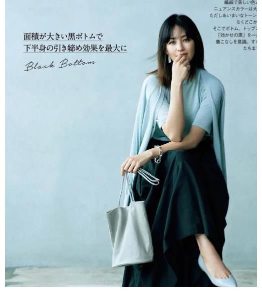 色彩|日本太太的时尚穿搭，使用色彩搭配，穿搭出气质，看着很有质感