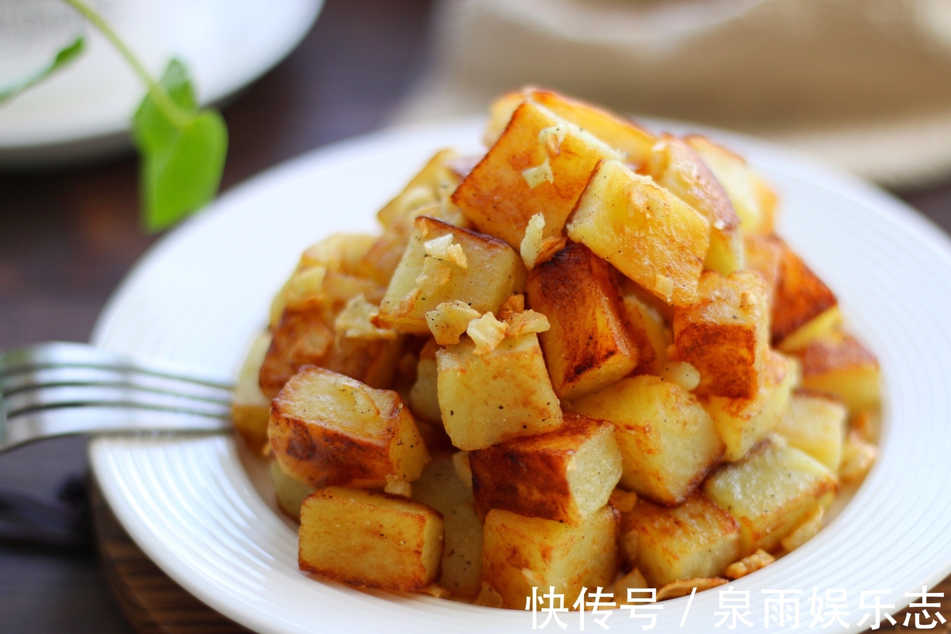 黄油|土豆别总是炒和炖了，教你新做法，超简单，味道却是超级棒