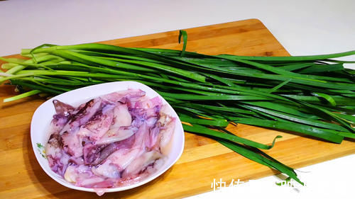 入秋后,猪肉牛肉靠边站,此肉最鲜美,才6块一斤,包饺子特香