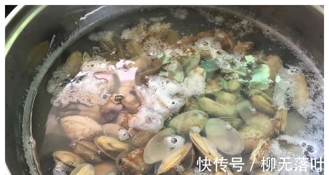 鸡翅|入秋后,这小海鲜最肥美,教你特色做法,鲜嫩入味,下酒又下饭!