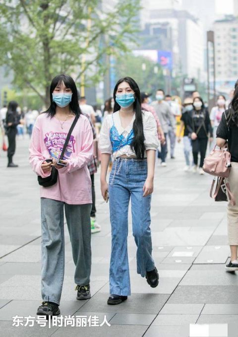 凸显|条纹设计的抹胸上衣,凸显身材曲线的效果非常好,而且还很凉快