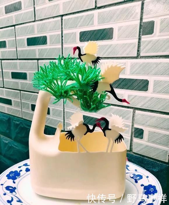 花友|花盆不用买,变废为宝做一个,比买的还好看,分分钟惊艳朋友圈