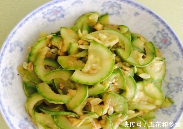 牛奶|入秋后，遇到这个瓜要多买，钙是牛奶的2倍，孩子是长头的