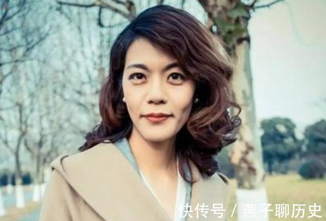 炮轰@复旦女神陈果跌落神坛,只因将“耄耋”读成“毛至”,遭媒体炮轰