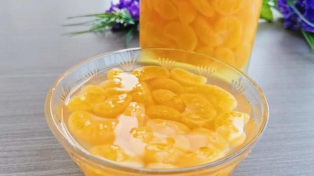 家里有橘子，把它做成橘子罐头，健康无添加，酸酸甜甜，老少都爱