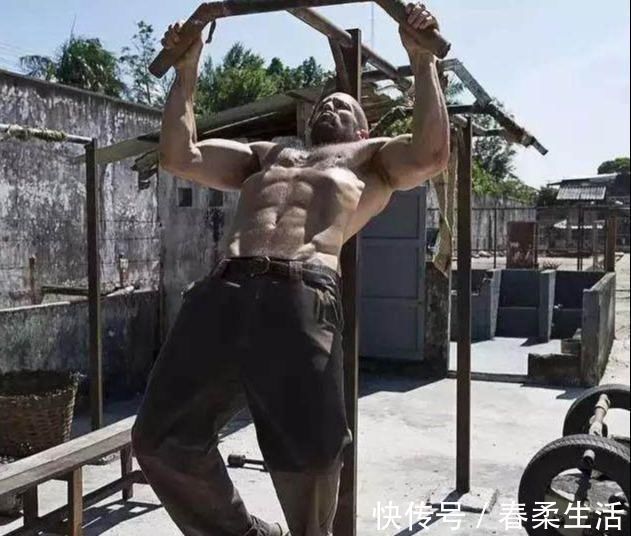 杰森斯坦森|有一种背，叫杰森斯坦森的“大神背”，附高效虐背教程