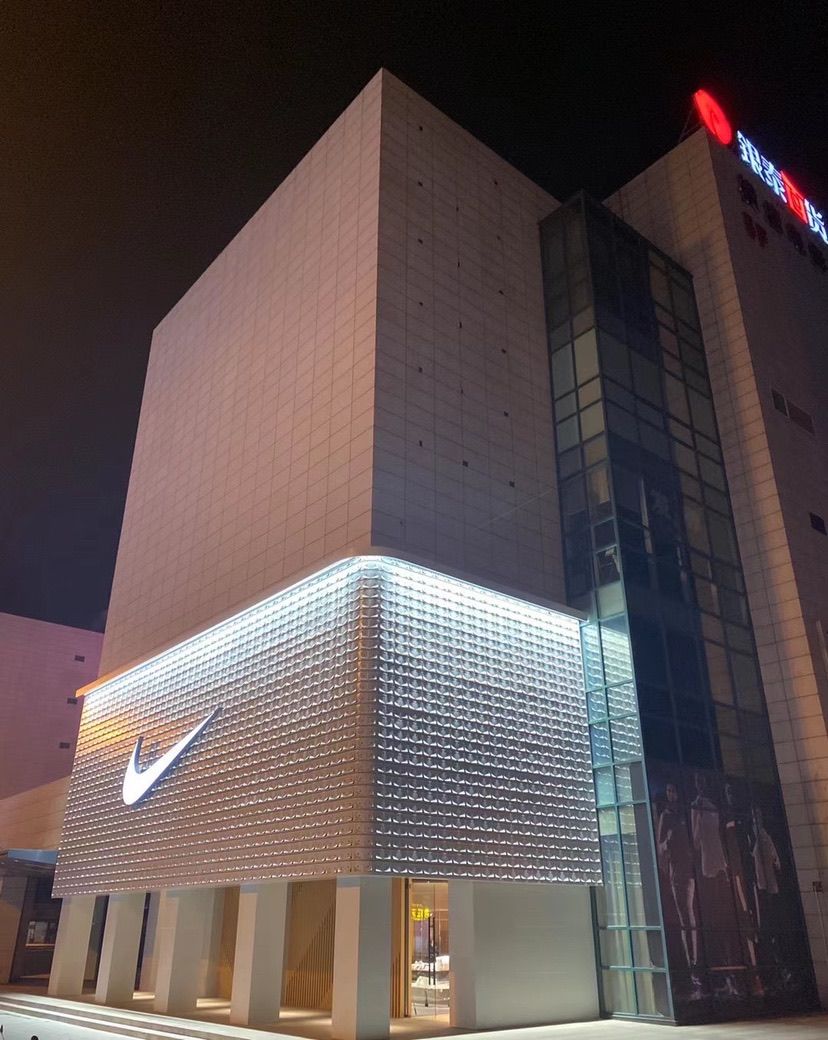 金华首家高级别NIKE店入驻银泰 15款AJ限量发售