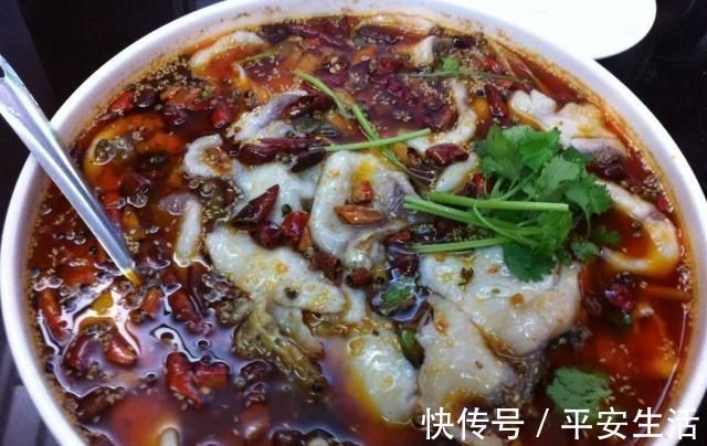 大厨做水煮鱼的秘方，鱼片下锅前，加入这3味腌制，鲜香味美